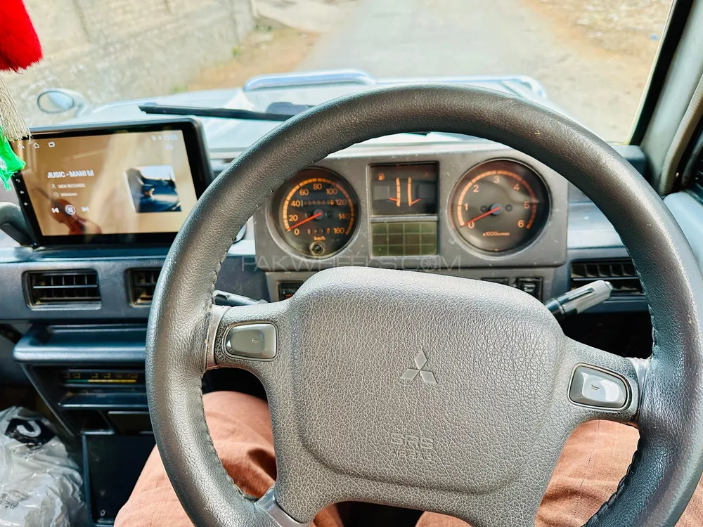 مٹسوبیشی پجیرو 1986 for Sale in اسلام آباد مٹسوبیشی پجیرو 1986 for Sale in اسلام آباد Image-18