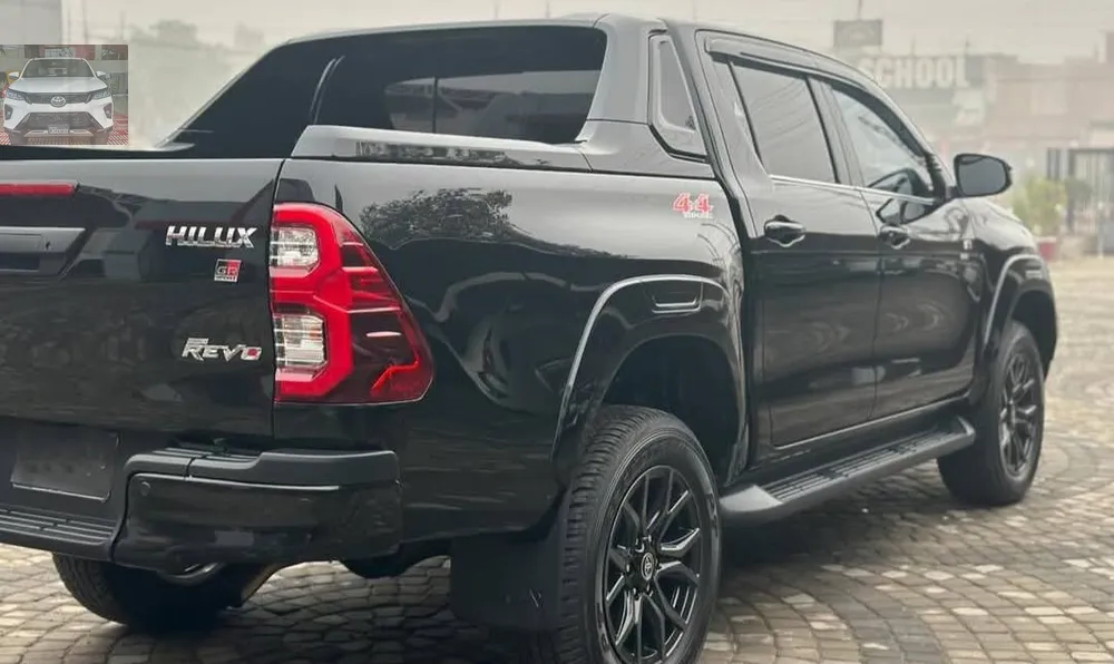 Toyota Hilux 2024 for Sale in Lahore Toyota Hilux 2024 for Sale in Lahore Image-5