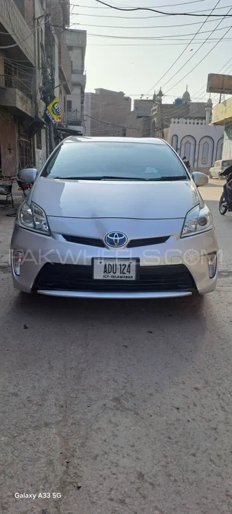 Toyota Prius 2017 for Sale in Lahore Image-1