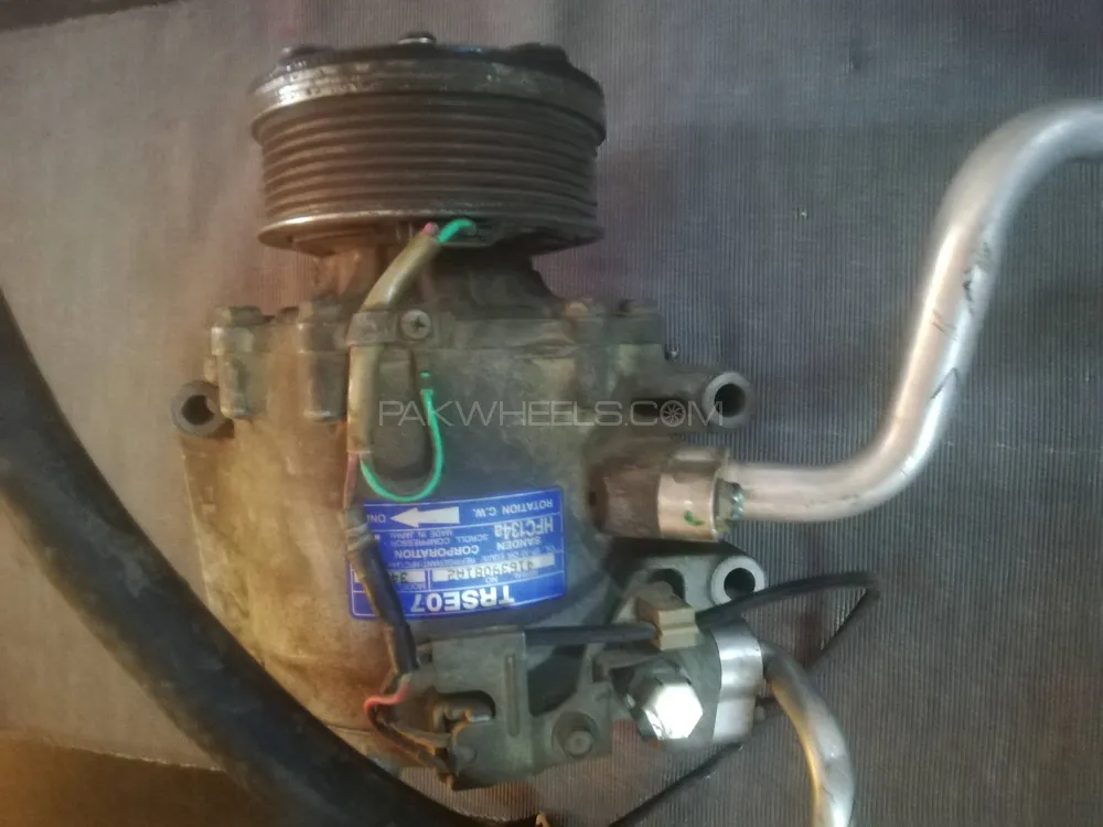 Honda civic car ac compressor TR SE 07. Image-1