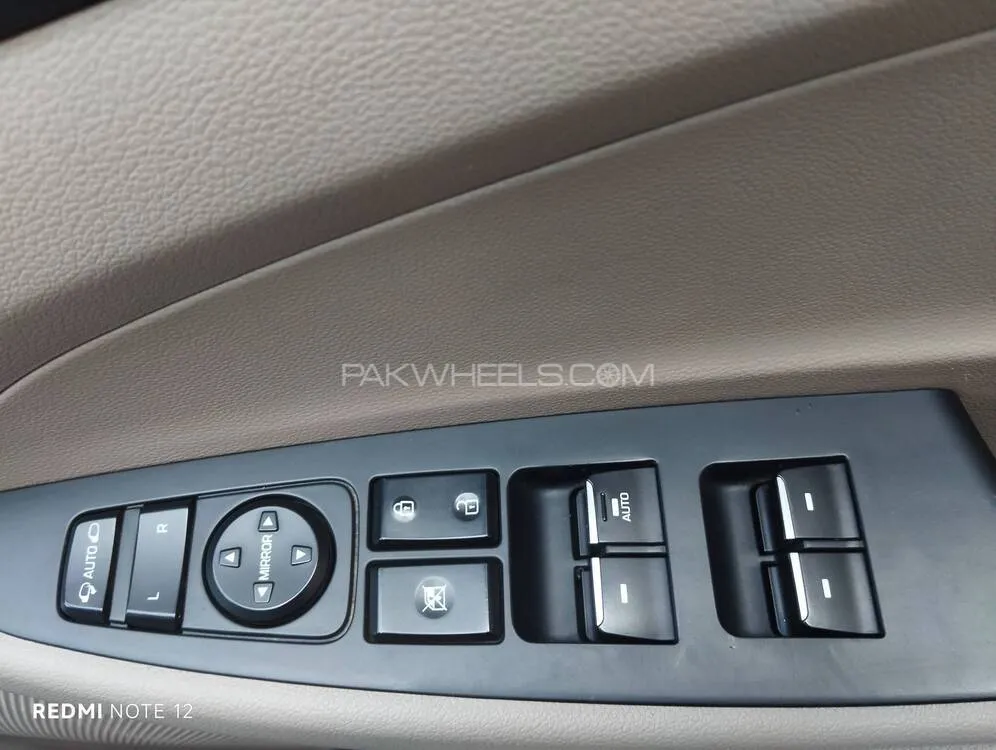 Hyundai Tucson 2022 for Sale in Lahore Hyundai Tucson 2022 for Sale in Lahore Image-12