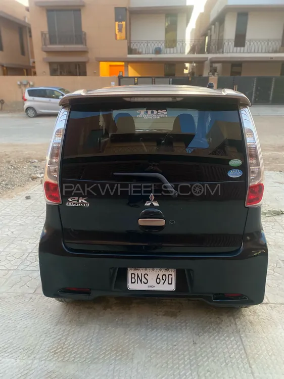 مٹسوبیشی ای کے کسٹم 2015 for Sale in کراچی مٹسوبیشی ای کے کسٹم 2015 for Sale in کراچی Image-2