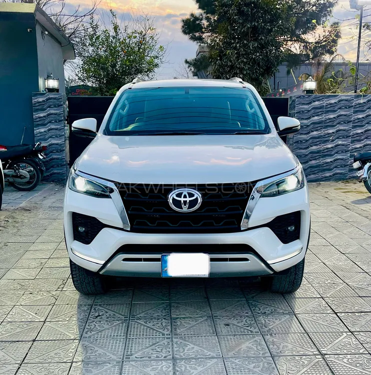 Toyota Fortuner 2021 for Sale in Islamabad Image-1