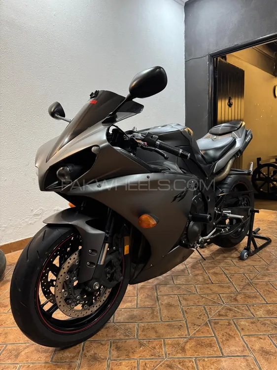 Yamaha YZF-R1 2013 for Sale Image-1