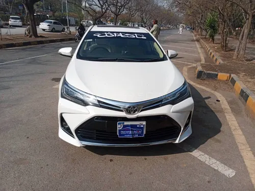 Slide toyota corolla altis 1 8 grande automatic 2018 116968101