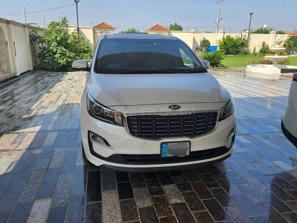 KIA Carnival 2019 for Sale in Lahore Image-1