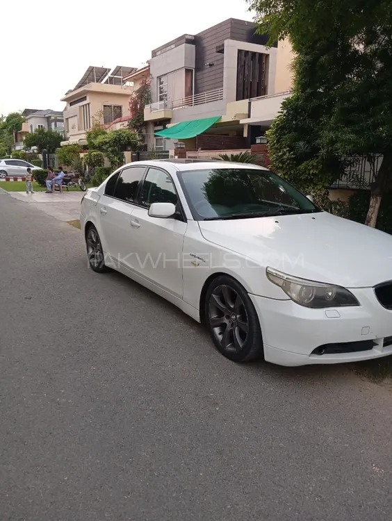 بی ایم ڈبلیو 5 سیریز 2005 for Sale in لاہور بی ایم ڈبلیو 5 سیریز 2005 for Sale in لاہور Image-4