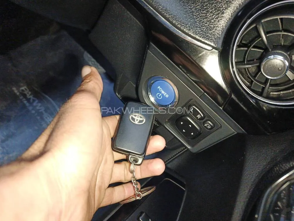 Toyota Corolla Axio 2017 for Sale in Islamabad Toyota Corolla Axio 2017 for Sale in Islamabad Image-14
