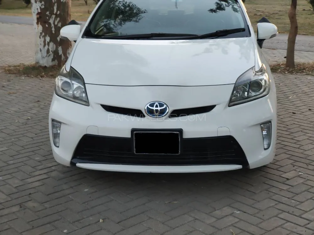 Toyota Prius 2014 for Sale in Islamabad Image-1