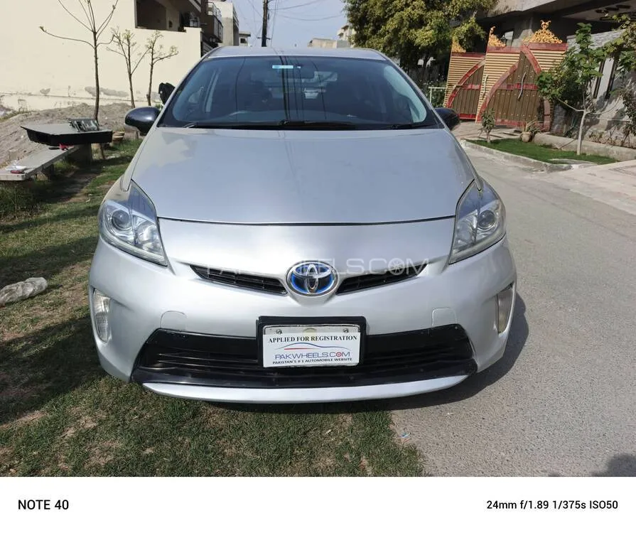 Toyota Prius 2013 for Sale in Lahore Image-1