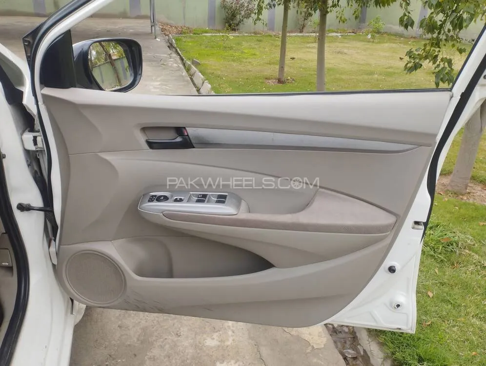 Honda City 2017 for Sale in Peshawar Honda City 2017 for Sale in Peshawar Image-16