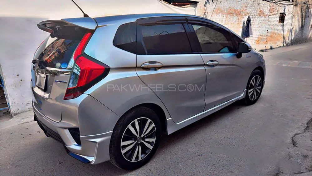 Honda Fit 2014 for Sale in Lahore Image-1