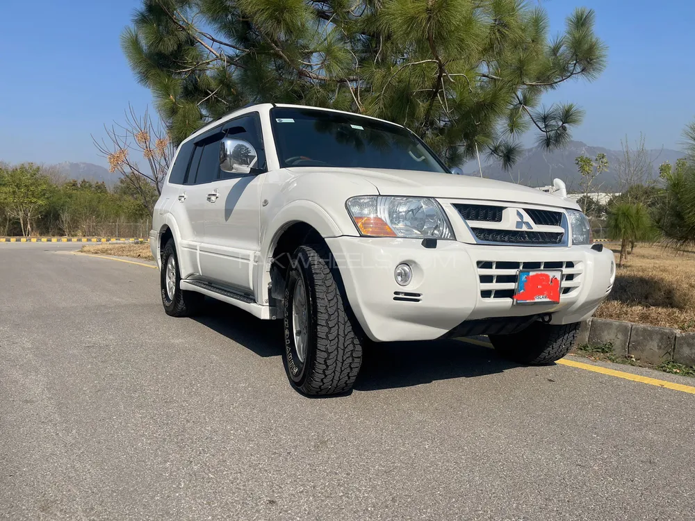 مٹسوبیشی پجیرو 2003 for Sale in اسلام آباد Image-1