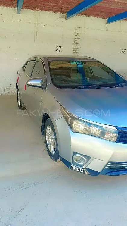 Toyota Corolla 2015 for Sale in Larkana Image-1