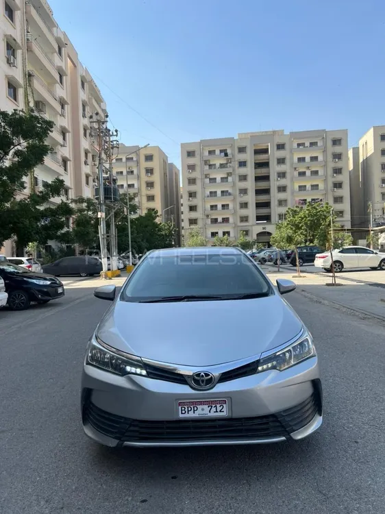 Toyota Corolla 2018 for Sale in Karachi Image-1
