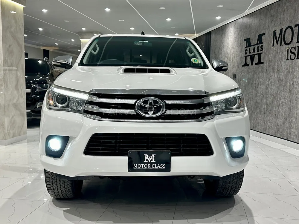Toyota Hilux 2017 for Sale in Islamabad Image-1