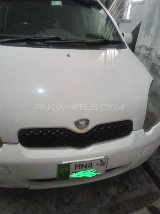 Toyota Vitz 2004 for Sale in Wah cantt Image-1
