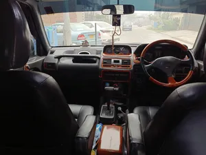 Mitsubishi Pajero Exceed 3.5 1992 for Sale