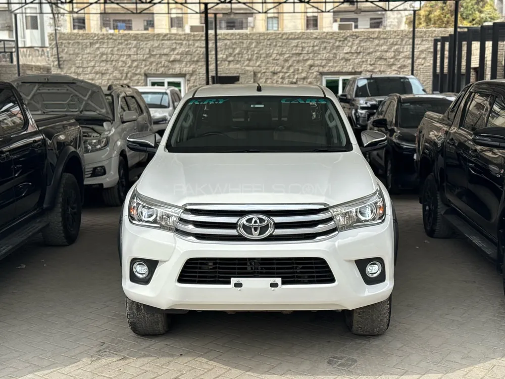 Toyota Hilux 2018 for Sale in Karachi Image-1