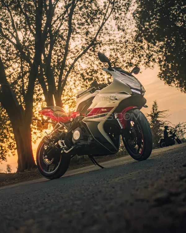 Benelli 302 R 2018 for Sale Benelli 302 R 2018 for Sale Image-4