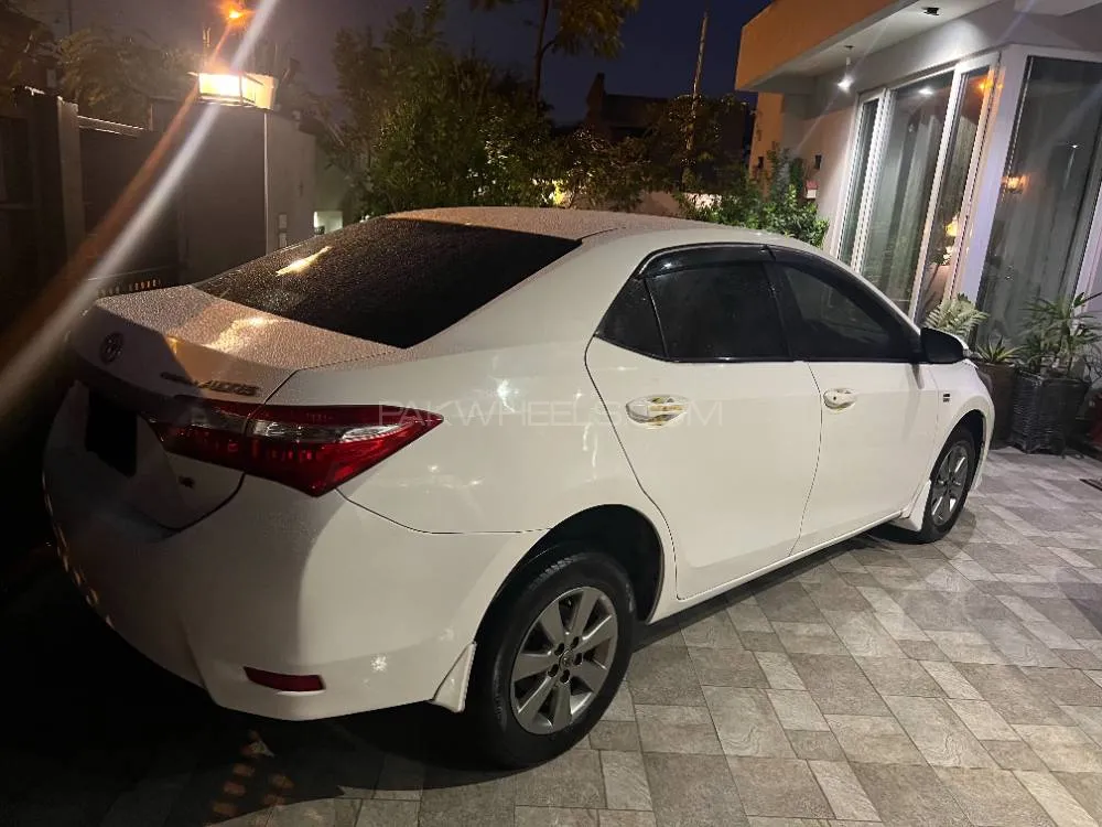 Toyota Corolla 2016 for Sale in Lahore Image-1