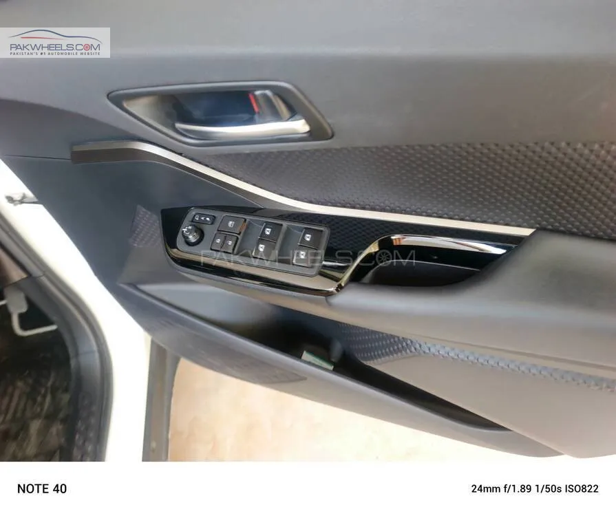 Toyota C-HR 2019 for Sale in Karachi Toyota C-HR 2019 for Sale in Karachi Image-14