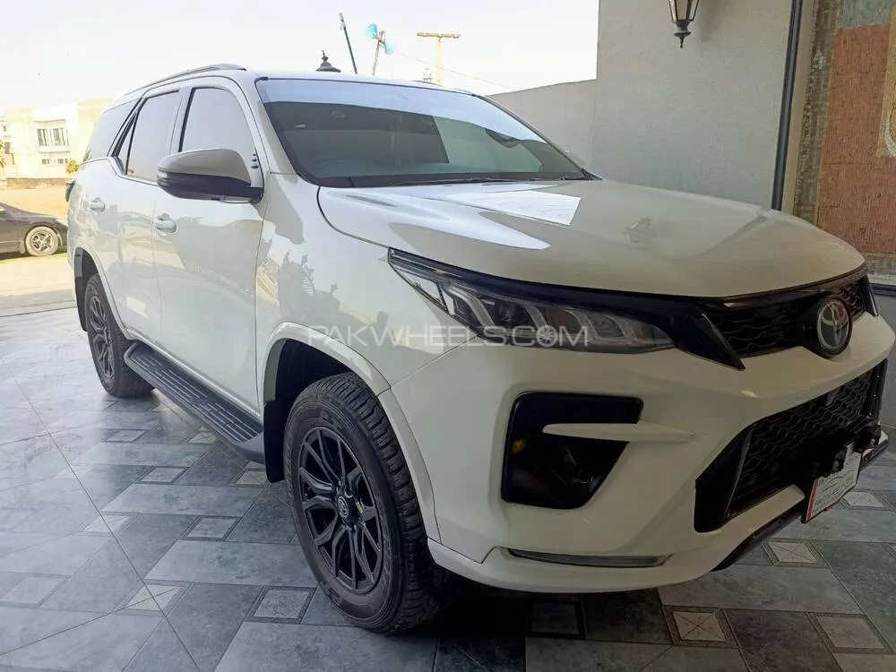 ٹویوٹا فورچیونر 2023 for Sale in ملتان ٹویوٹا فورچیونر 2023 for Sale in ملتان Image-2