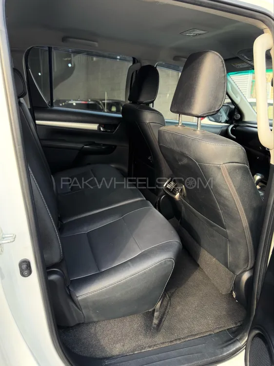 Toyota Hilux 2022 for Sale in Lahore Toyota Hilux 2022 for Sale in Lahore Image-8