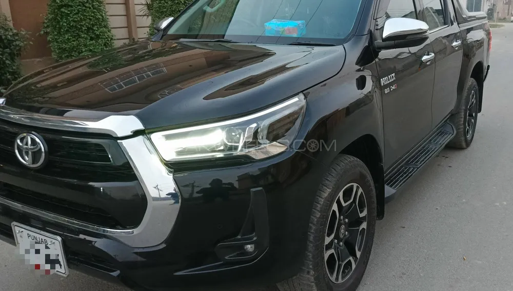 Toyota Hilux 2022 for Sale in Lahore Toyota Hilux 2022 for Sale in Lahore Image-4