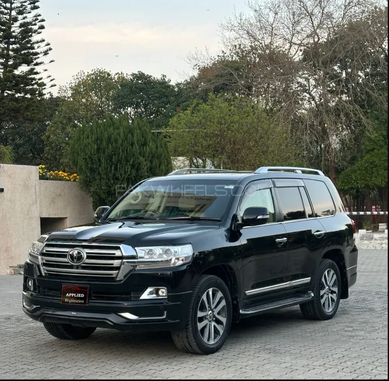 Toyota Land Cruiser 2015 for Sale in Islamabad Image-1