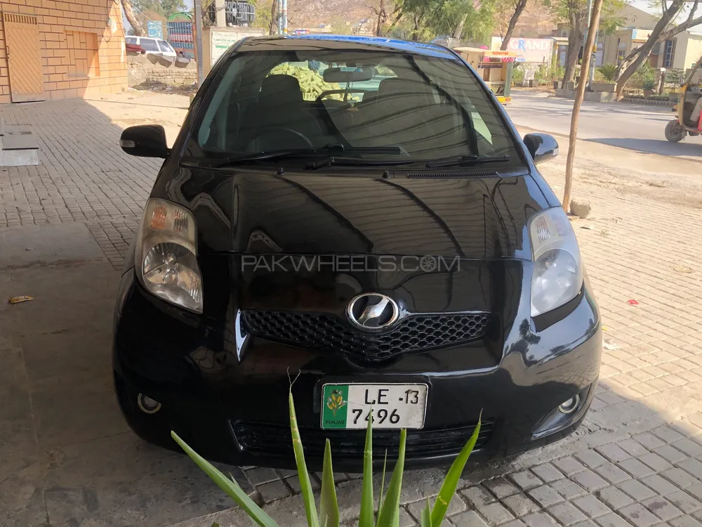 Toyota Vitz 2007 for Sale in Wah cantt Image-1