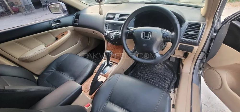 ہونڈا اکارڈ 2005 for Sale in گجرات ہونڈا اکارڈ 2005 for Sale in گجرات Image-6