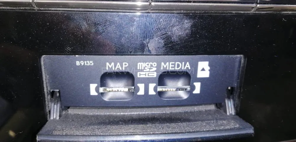 Land Cruiser LX570  Original  BOOT SD CARD  B9135   B9083  2 Land Cruiser LX570  Original  BOOT SD CARD  B9135   B9083  2 Image-8