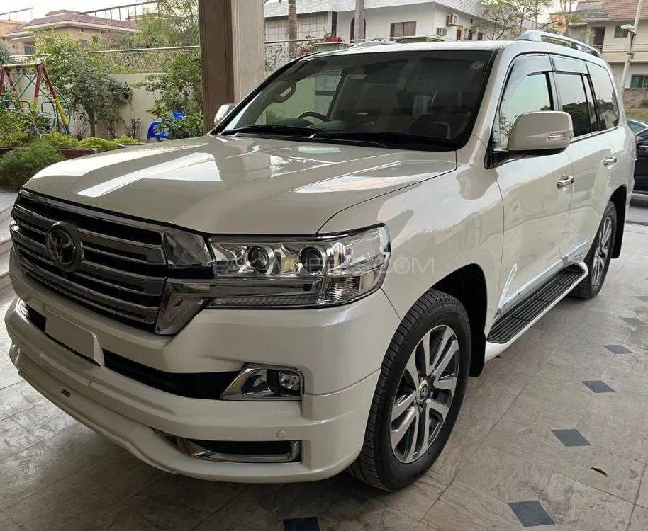 Toyota Land Cruiser 2017 for Sale in Islamabad Image-1