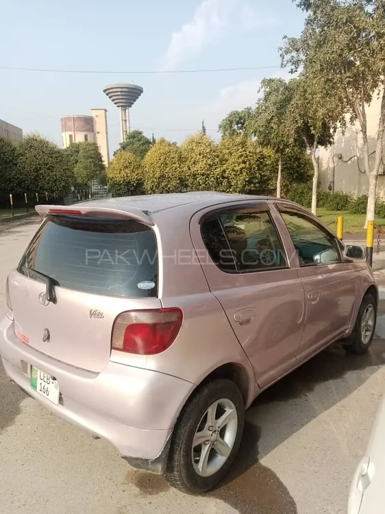 Toyota Vitz 2001 for Sale in Peshawar Image-1