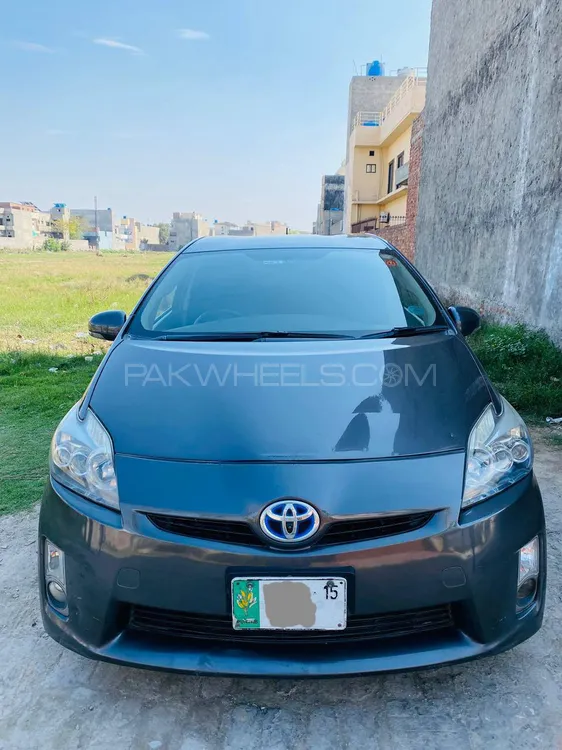 Toyota Prius 2011 for Sale in Lahore Image-1