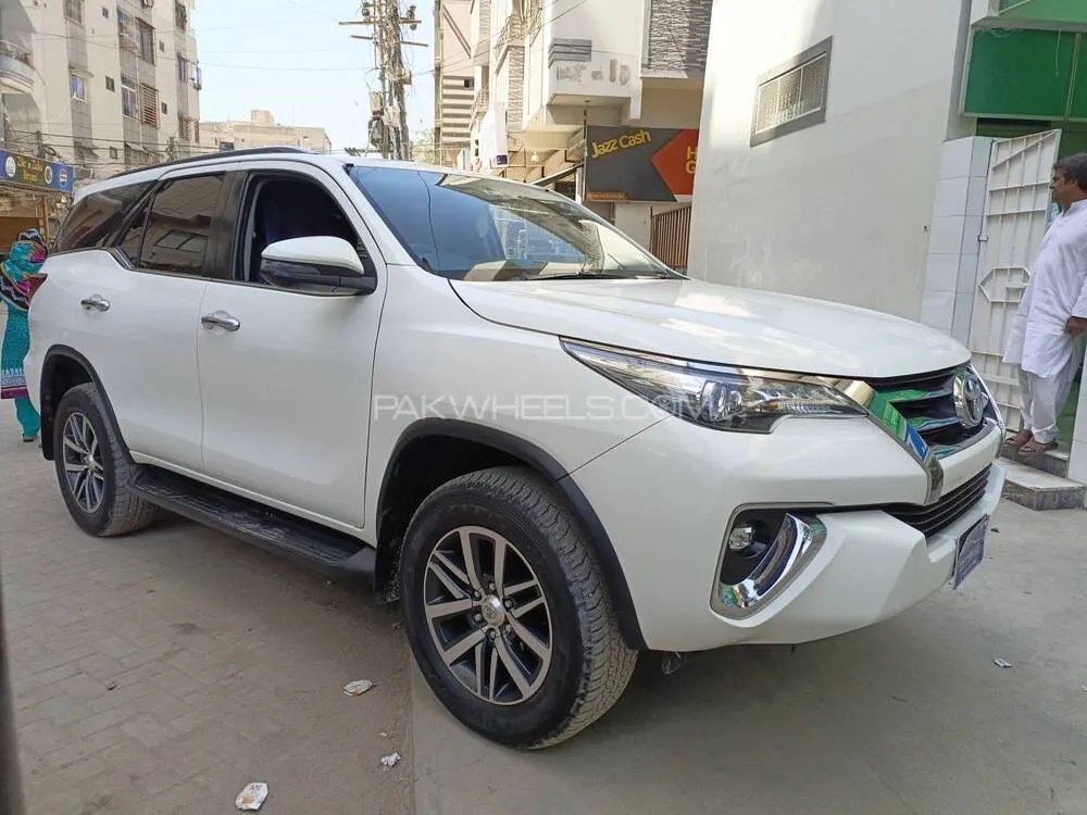 Toyota Fortuner 2021 for Sale in Karachi Toyota Fortuner 2021 for Sale in Karachi Image-2
