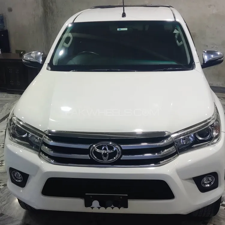 Toyota Hilux 2021 for Sale in Multan Image-1