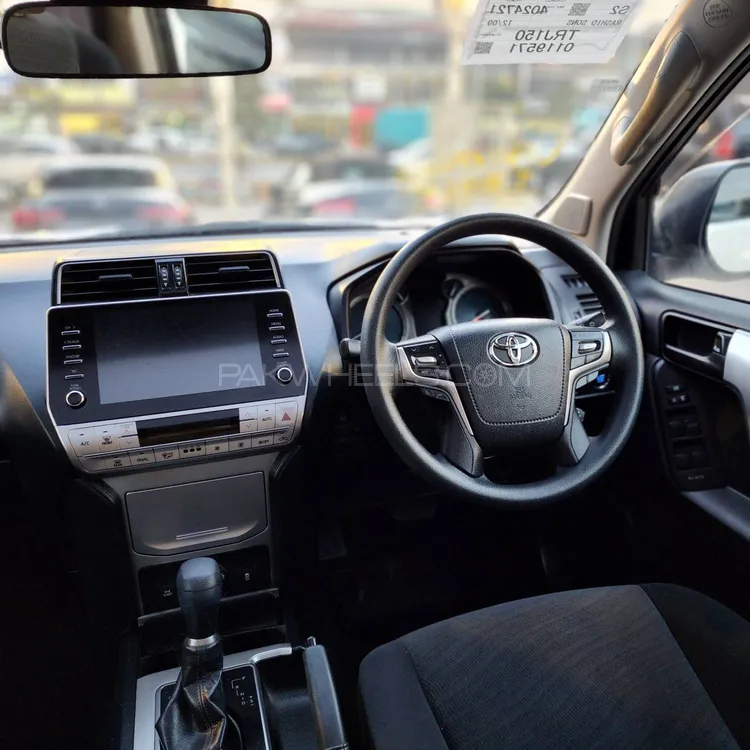 Toyota Prado 2020 for Sale in Lahore Toyota Prado 2020 for Sale in Lahore Image-7