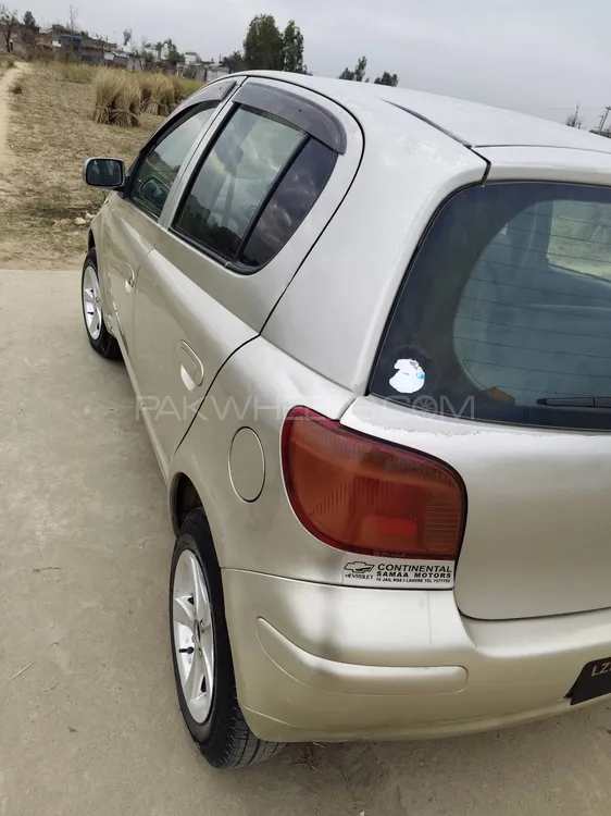Toyota Vitz 2001 for Sale in Swabi Image-1