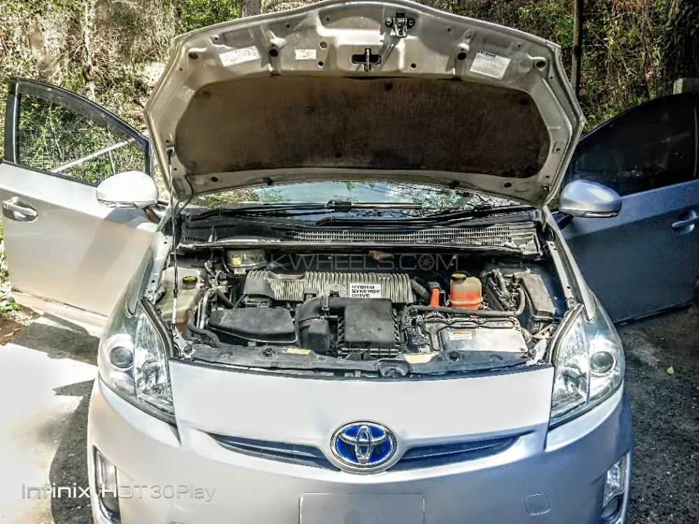 Toyota Prius 2011 for Sale in Murree Image-1