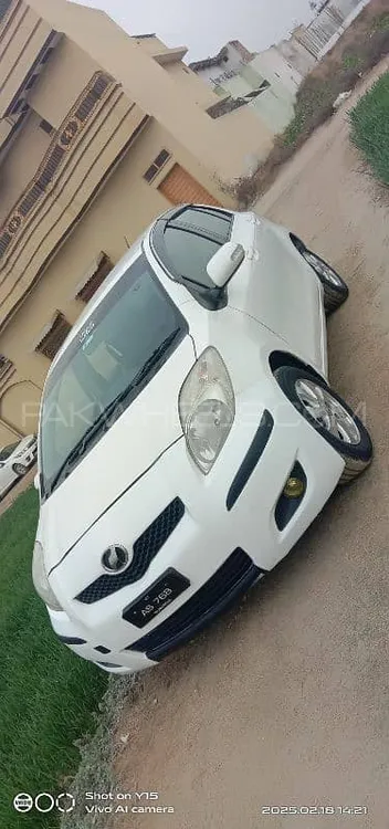 Toyota Vitz 2010 for Sale in Nowshera Image-1