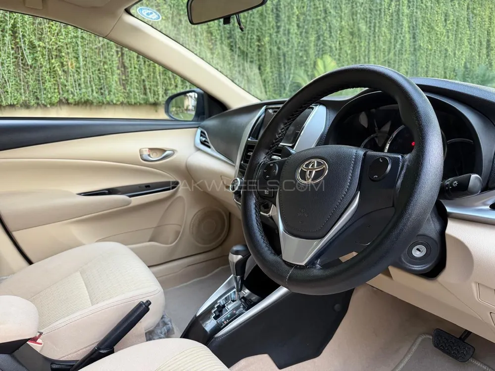 Toyota Yaris Sedan 2022 for Sale in Lahore Image-1