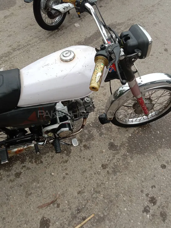 Crown CR 70 HD Plus 2013 for Sale Image-1