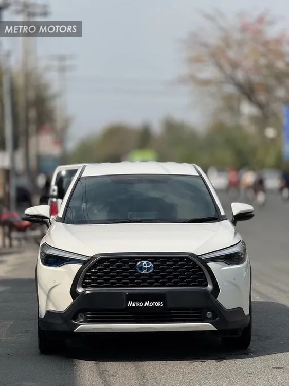 Toyota Corolla Cross 2024 for Sale in Lahore Image-1