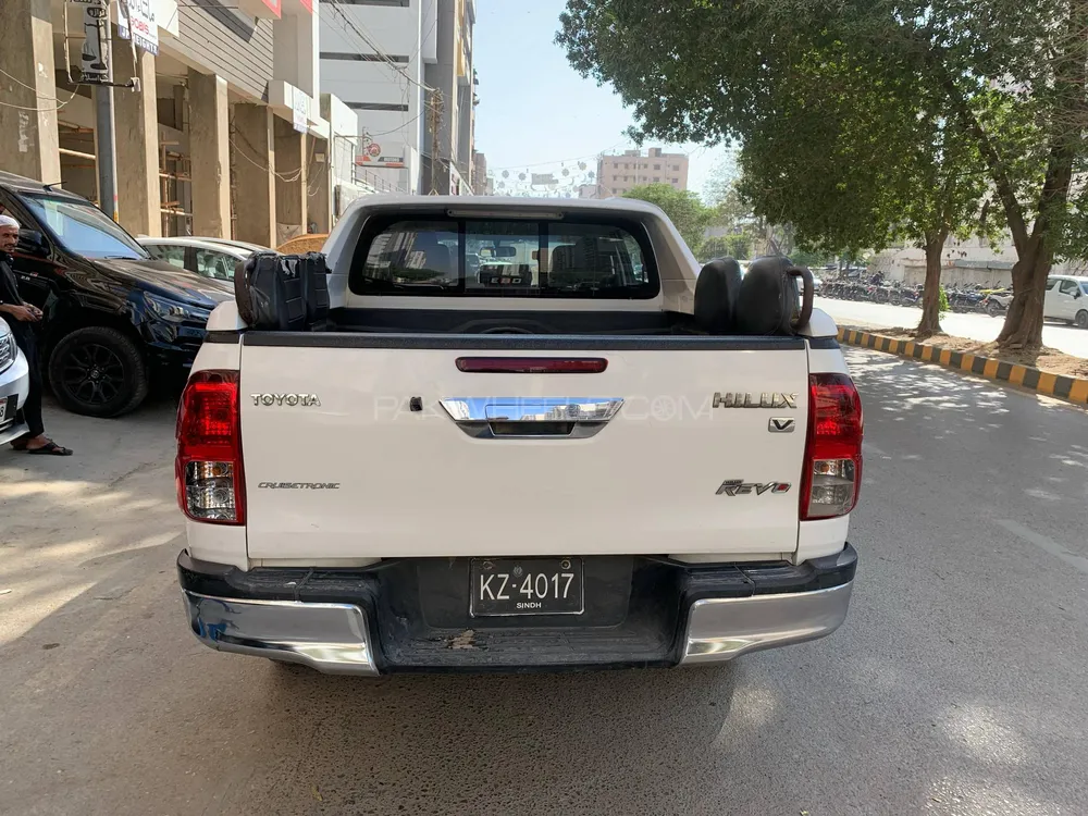 Toyota Hilux 2020 for Sale in Karachi Image-1