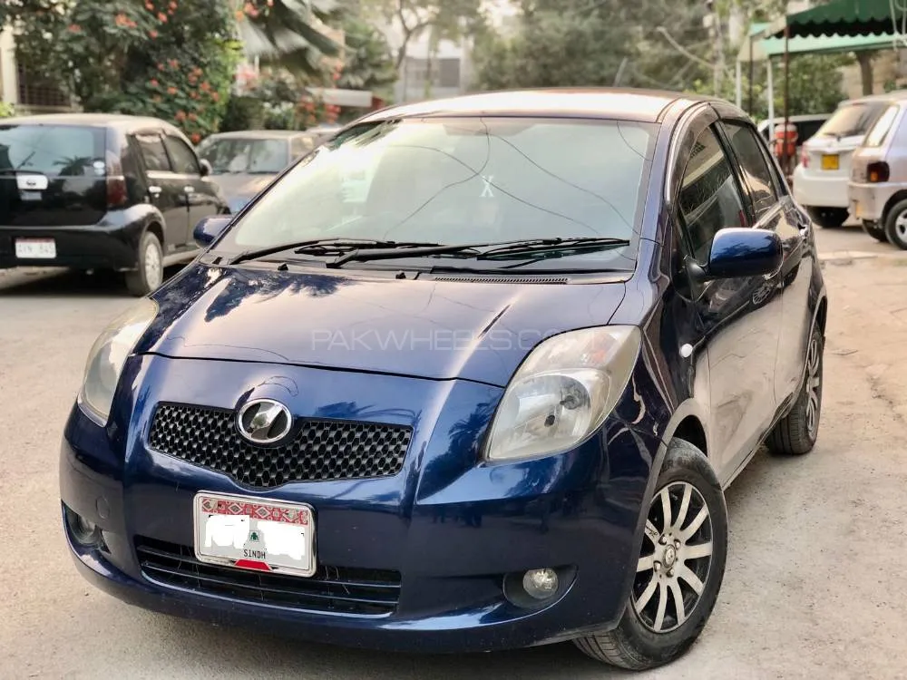 Toyota Vitz 2007 for Sale in Karachi Image-1