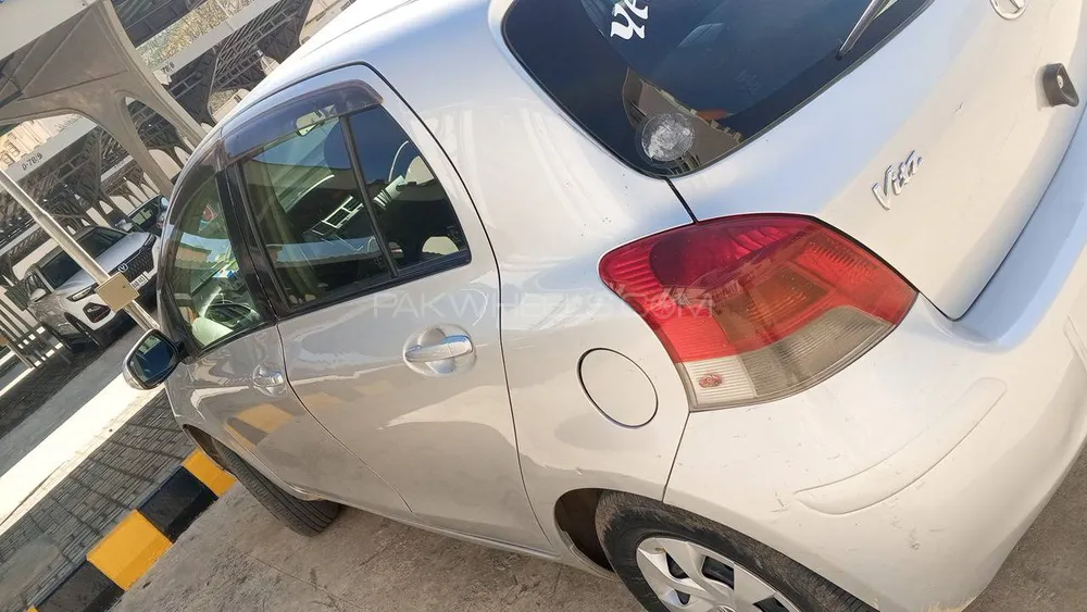 Toyota Vitz 2010 for Sale in Islamabad Image-1
