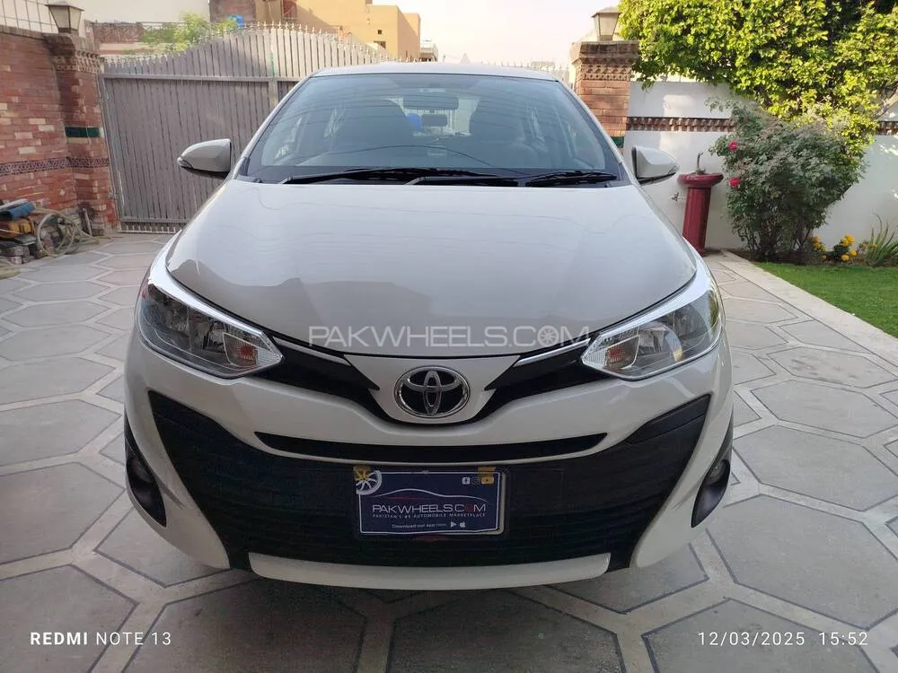 Toyota Yaris Sedan 2021 for Sale in Lahore Image-1