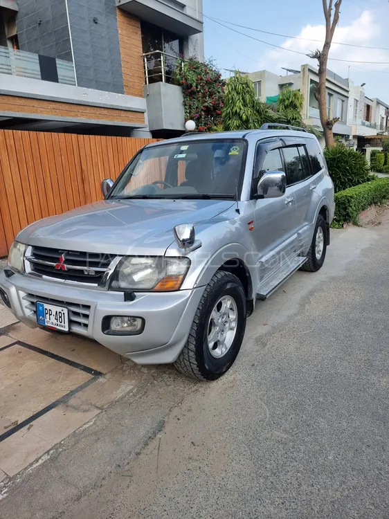Mitsubishi Pajero 2001 for Sale in Lahore Image-1